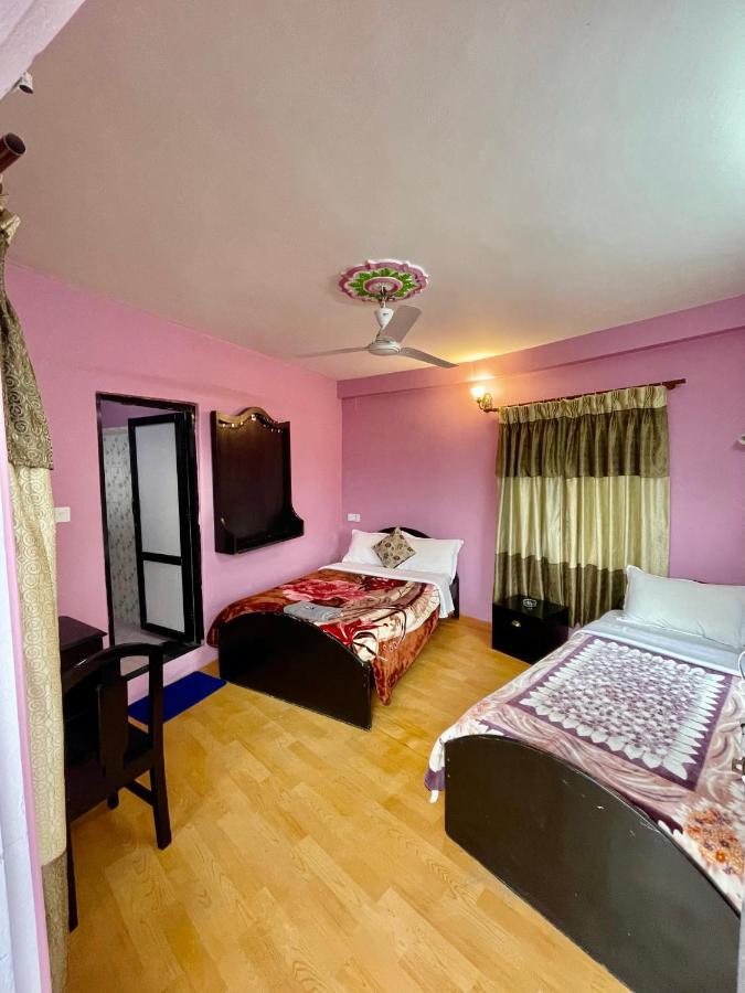 Hotel Santana Pókhara Exteriér fotografie